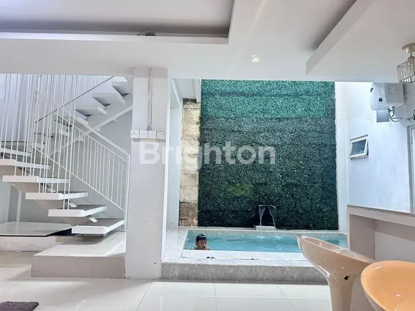 image VILA 2 LANTAI PLUS KOLAM RENANG PUSAT KOTA BATU (2)