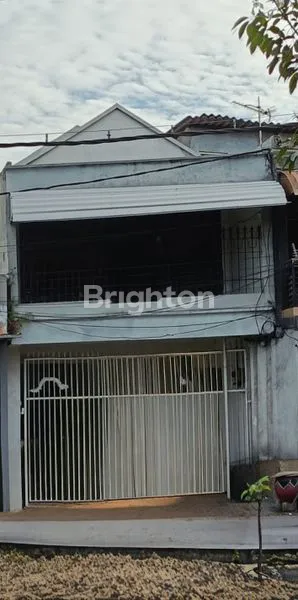 image RUMAH 2 LANTAI SIAP HUNI - SIMO JAWAR, SURABAYA  (1)