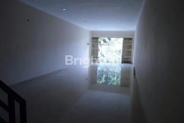 image RUKO RAPI SIAP PAKAI DI POS PENGUMBEN, BANGUNAN 3,5 LANTAI  (7)