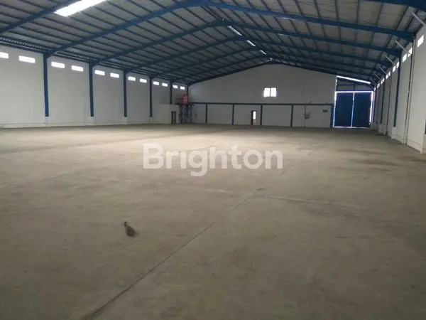 image GUDANG PREMIUM 2000M² HOOK DI KAWASAN INDUSTRI CIBOLERANG BANDUNG (2)
