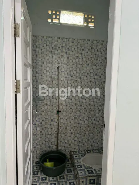 image RUMAH ASRI 2KT DI WONOREJO - HALAMAN LUAS DAN TERAWAT (4)