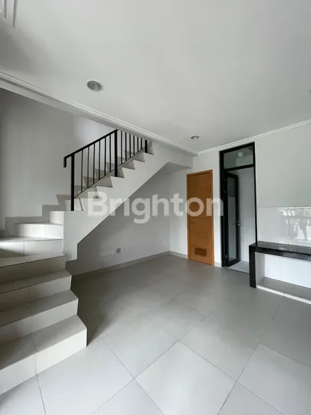 image RUMAH BARU KOSONGAN STRATEGIS DEKAT STASIUN MRT BOTANY GARDEN FATMAWATI JAKARTA SELATAN (2)