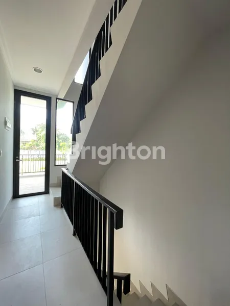 image RUMAH BARU KOSONGAN STRATEGIS DEKAT STASIUN MRT BOTANY GARDEN FATMAWATI JAKARTA SELATAN (3)