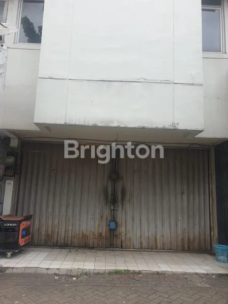 RUKO 2 LANTAI STRATEGIS DI GRAHA RAYA - BEBAS BANJIR & PARKIR LUAS