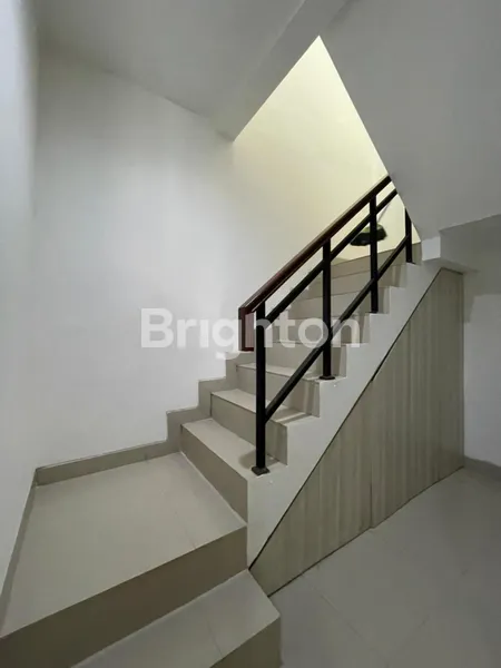 image RUMAH TERAWAT DALAM KOMPLEK CINERE DELTA RESIDENCE DEPOK (3)