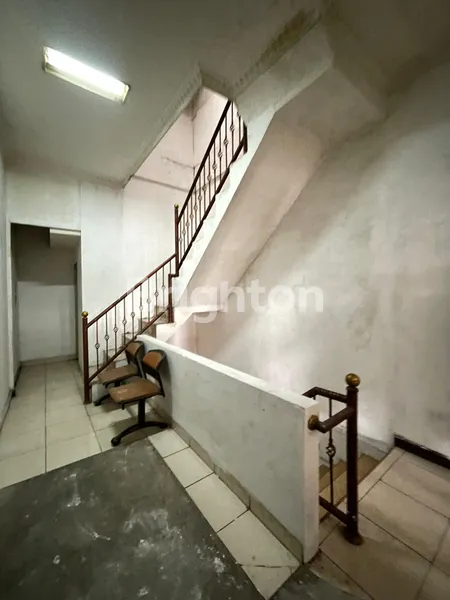 image RUKO GANDENG JALUR RAMAI PONDOK CABE RAYA TANGERANG SELATAN  (5)