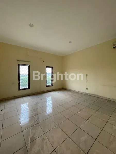 image RUKO GANDENG JALUR RAMAI PONDOK CABE RAYA TANGERANG SELATAN  (7)