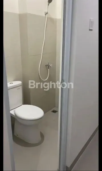 image HAMPTON AVENUE, SANGAT STRATEGIS, RAMAI, 3 LANTAI (3)