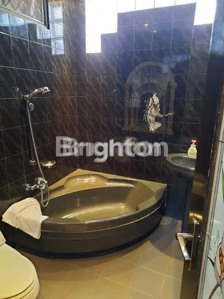 image RUMAH DARMO SATELIT UTARA SEMI FURNISHED, SIAP HUNI (2)