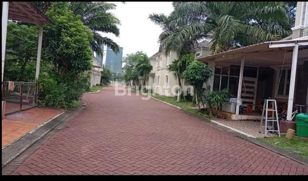 image RUMAH MINIMALIS FULL FURNISH DI SAMARA VILLAGE, GADING SERPONG (7)