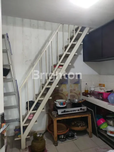 image RUMAH WISATA SEMANGGI WONOREJO RUNGKUT SURABAYA, ROW 2 MOBIL, NEGO (5)