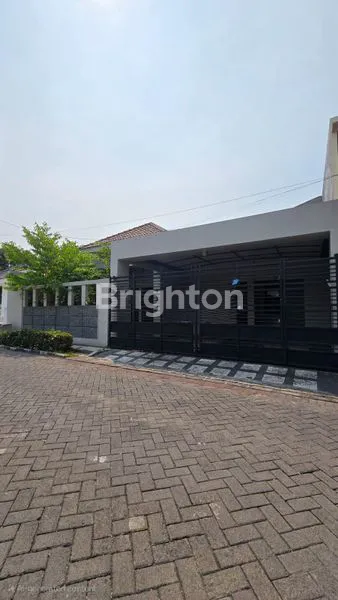 image RUMAH MEWAH NIRWANA EKSEKUTIF 216M2 STRATEGIS ROW 3 MOBIL (1)