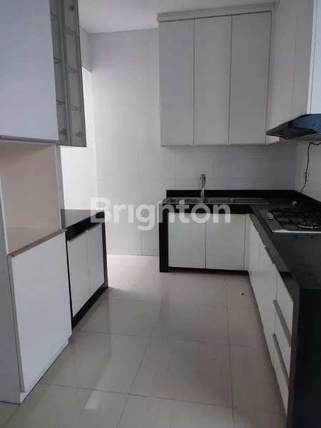 image  RUMAH MEWAH DAN SIAP HUNI, VILLA BUKIT REGENCY, PAKUWON INDAH, SURABAYA BARAT, JAWA TIMUR (2)