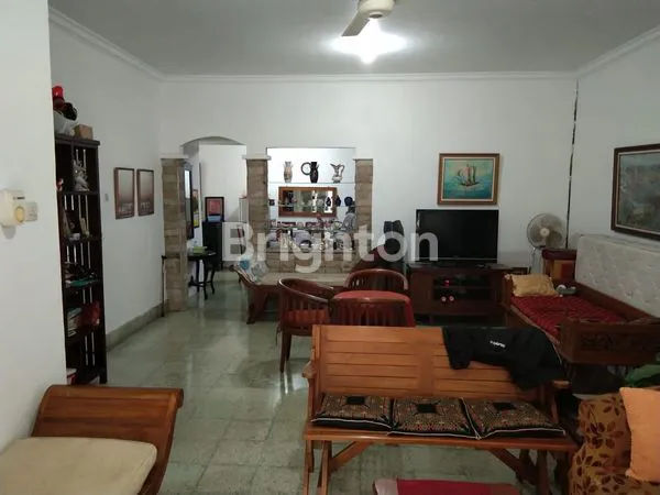 image RUMAH KLASIK 150M2 DI TEBET, 3KT, DEKAT MRT & STASIUN (2)