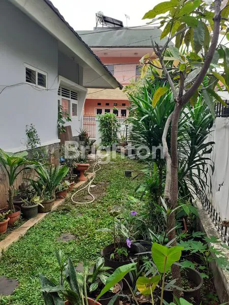 image RUMAH KLASIK 150M2 DI TEBET, 3KT, DEKAT MRT & STASIUN (6)