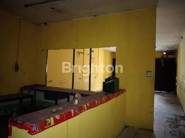 image MONJALI KAMPUS UGM, TIGA RUKO JADI SATU (3)