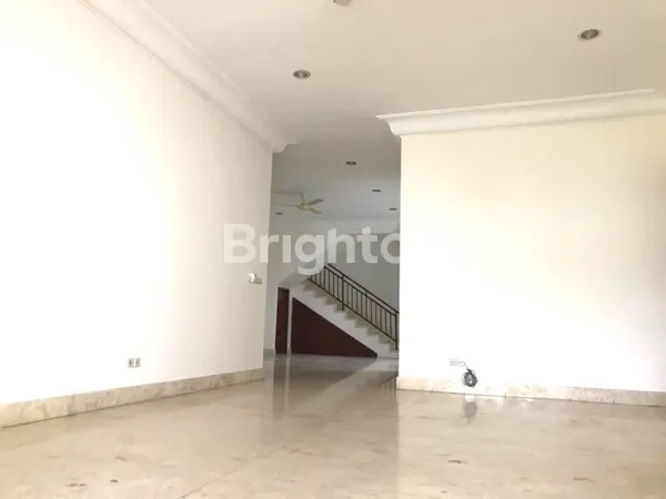 image RUMAH LUAS BERKELAS  1000M DENGAN KOLAM RENANG DI AREA HIGH TRAFFIC ANTASARI JAKSEL. COCOK UNTUK KANTOR ATAU RUMAH (4)