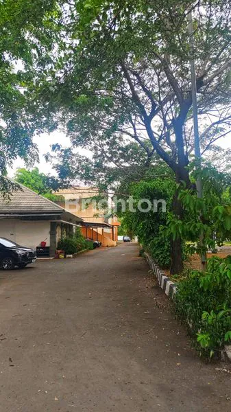 image BANGUNAN GEDUNG LUAS 2 LANTAI, STRATEGIS EX. SUPERMARKET & DEPARTMENT STORE COCOK UNTUK DI CAKUNG JAKARTA TIMUR (7)