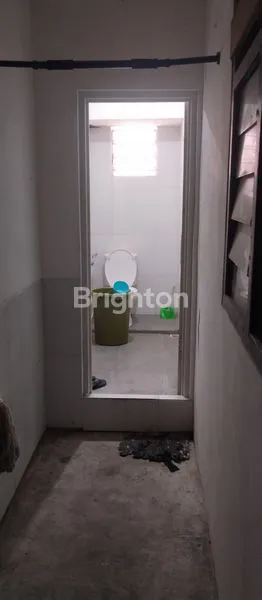 image RUMAH KOST 10 KT FURNISHED 2 LANTAI DEKAT KAMPUS  NEGERI UM MALANG (5)
