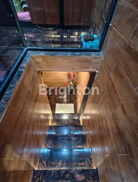 image RUMAH MEWAH KOMBINASI WOODEN HOUSE KESIMAN DENPASAR TIMUR (3)