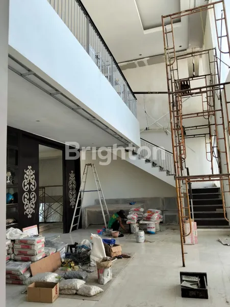 image RUMAH MEWAH MURAH 2 LANTAI FULL FURNISH PAKUWON CITY LAGUNA PALM BEACH (4)