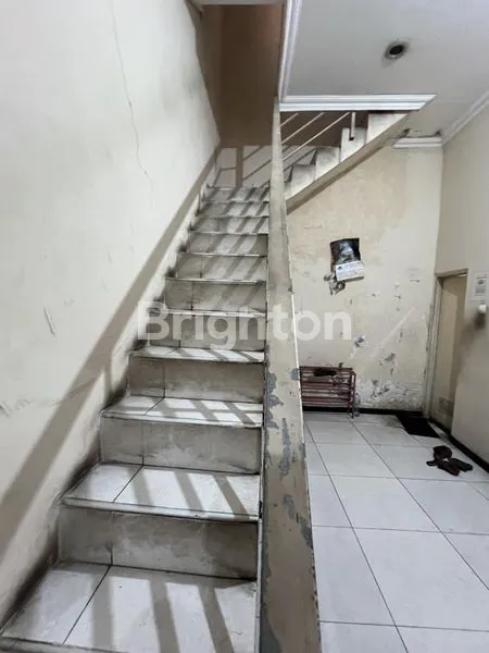 image LOKASI STRATEGIS & LINGKUNGAN RAMAI (3)