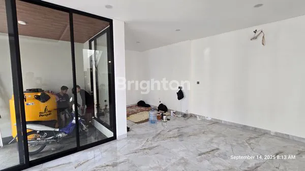 image TOWNHOUSE MEWAH NYAMAN LINGKUNGAN EKSKLUSIF MEWAH (8)