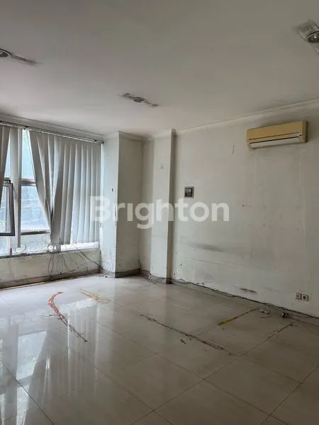 image RUKO ROYAL SUNTER 5 LANTAI SEMI-FURNISHED SIAP PAKAI (3)