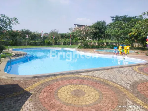 image RUMAH MEWAH 2 LANTAI SEMI-FURNISHED DEKAT MRT LEBAK BULUS (7)