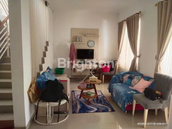 image RUMAH MEWAH 2 LANTAI SEMI-FURNISHED DEKAT MRT LEBAK BULUS (2)