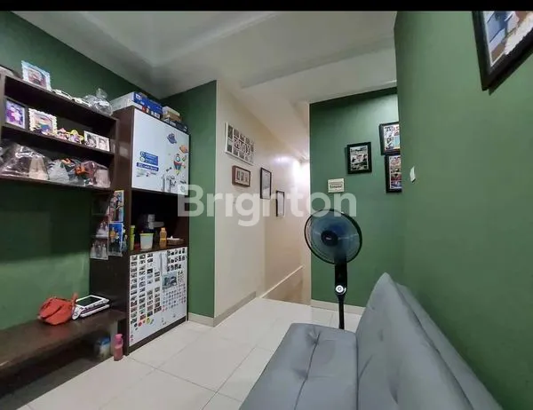 image RUMAH DI TENGAH KOTA DENGAN 2 LANTAI (5)