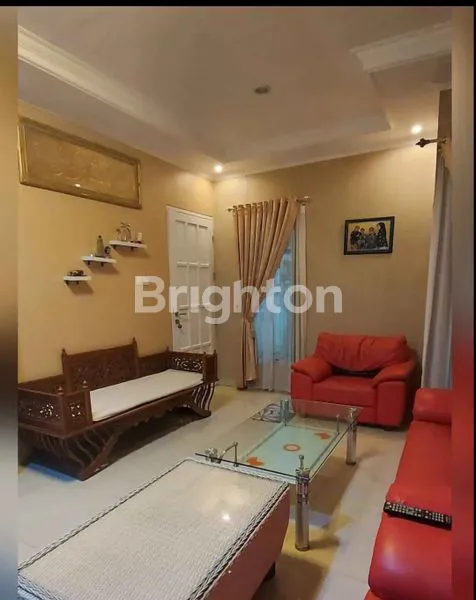 image RUMAH DI TENGAH KOTA DENGAN 2 LANTAI (4)