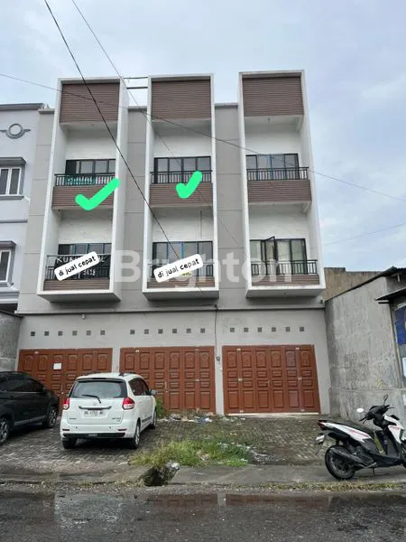 image RUKO 3 LANTAI SIAP HUNI PINGGIR JALAN  (1)