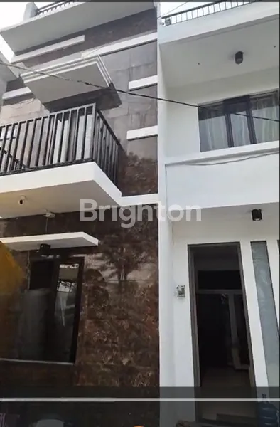 image RUMAH 3 LANTAI BABATAN PRATAMA (1)