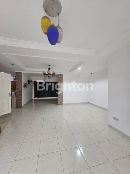 image HUNIAN PREMIUM GADING KIRANA, 5KT+3KM, SEMI FURNISHED (2)