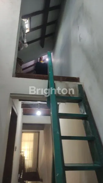 image DISEWAKAN RUMAH PINGGIR JALAN PROTOKOL LOKASI STRATEGIS (4)