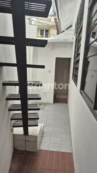 image RUMAH NYAMAN BEBAS BANJIR - TOMANG UTARA (8)