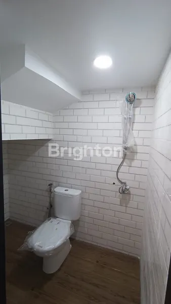 image RUMAH BARU BAGUS 2 LANTAI DI LEBAK SELANGKAH DARI RAYA KENJERAN HANYA 1,1M (7)