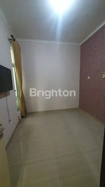 image RUMAH ROYAL PALM TAMAN SURYA 5 FULL FURNISHED DEKAT PASAR LARIS SEKOLAH MENTARI , CITRA 3 (3)