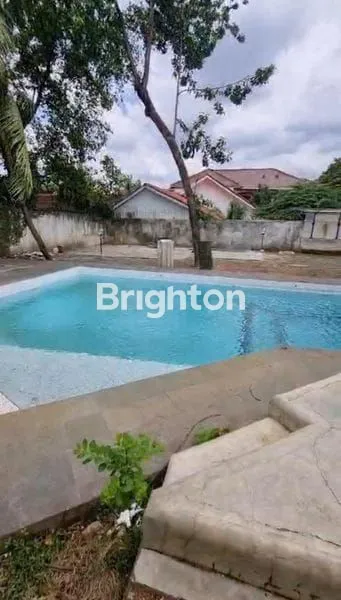 image RUMAH MEWAH DENGAN KOLAM RENANG DI KAWASAN PREMIUM KEMANG, JAKARTA SELATAN (6)