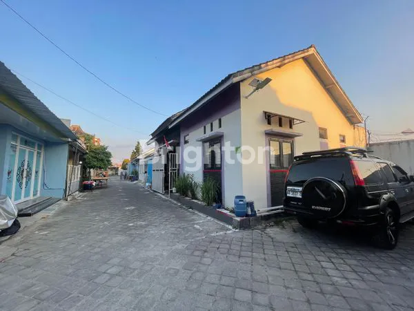 image RUMAH MURAH JALAN UTAMA MOJOLABAN (2)
