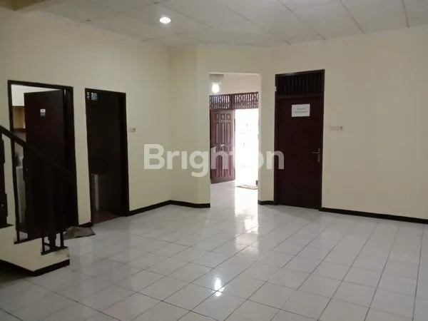 image DIJUAL RUMAH 2 LANTAI DI KELAPA GADING JAKARTA UTARA. DEKAT MALL KELAPA GADING (5)