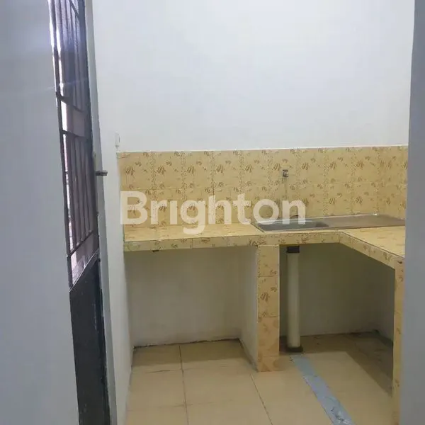 image DIJUAL CEPAT RUMAH KONTRAKAN 3 PINTU DI  KAYU GEDE, GRAHA RAYA DEKAT ALAM SUTERA, BSD, BINTARO, GADING SERPONG, KEMBANGAN, JAKSEL, JAKBAR, TANGSEL (7)