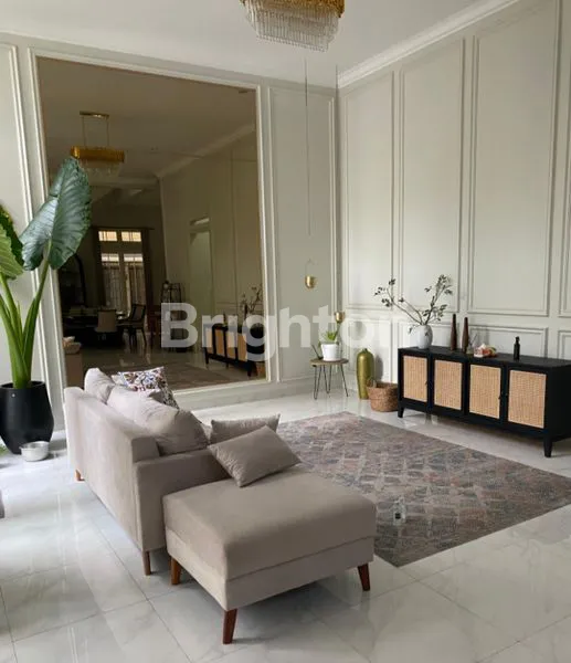 image PROPERTI PREMIUM: RUMAH MEGAH LUAS TANAH 300M2 LUAS BANGUNAN 550M2 FASILITAS LENGKAP (8)