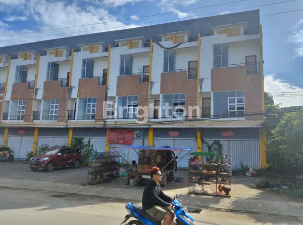 image RUKO 6 PINTU 3 LANTAI JALAN PESUT TENGGARONG (4)