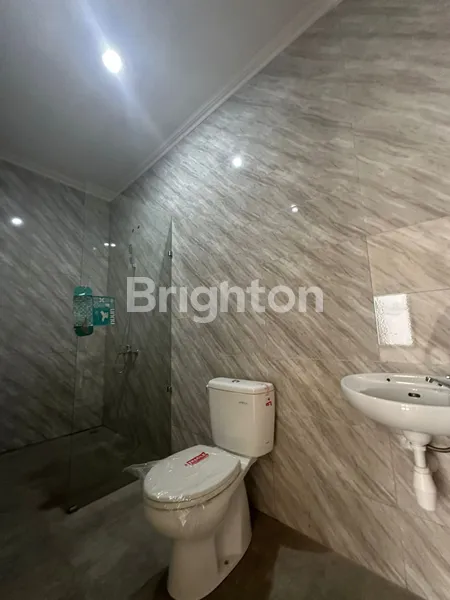 image RUMAH BARU 2 LANTAI DI DARMO INDAH (7)