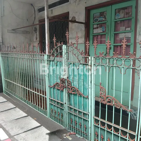 image BERHARAP CEPAT LAKU RUMAH DI TENGAH KOTA SURABAYA (1)