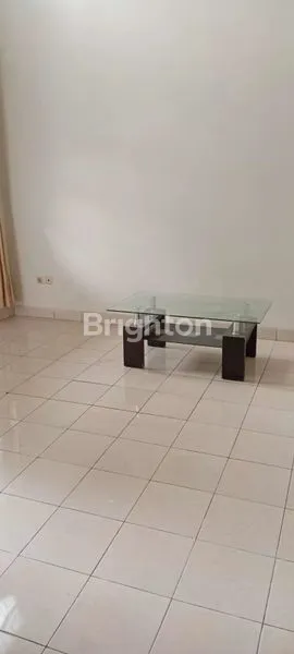 image RUMAH 2 KAMAR TIDUR, SEMI FURNISHED, LOKASI STRATEGIS DEKAT PINTU TOL, DI KOTA WISATA CIBUBUR, BOGOR (3)