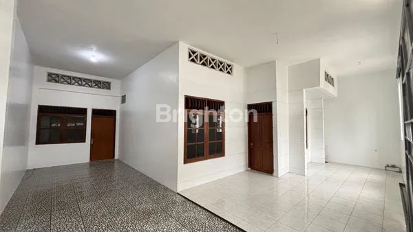 image DI SEWA ATAU DI JUAL RUMAH 1 1/2 LT PERUMAHAN FAJAR INDAH SOLO (3)