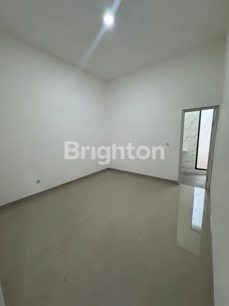 image RUMAH JEJER 2 DI DAERAH WARU SIAP HUNI, HYAMAN (6)